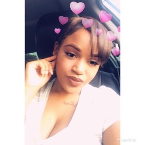 Meet your Posher, Deondra